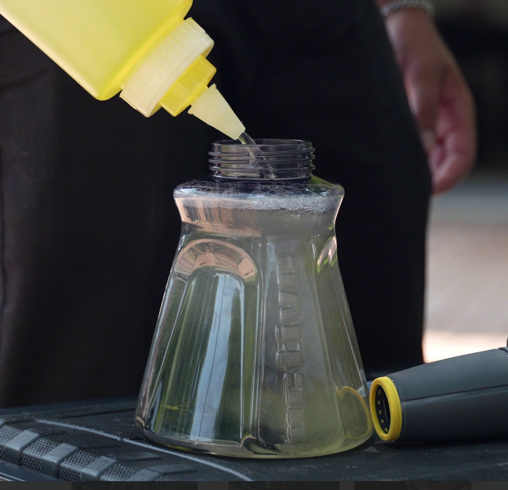 Best Soaps for Pressure Washers: Tips for Cars and More