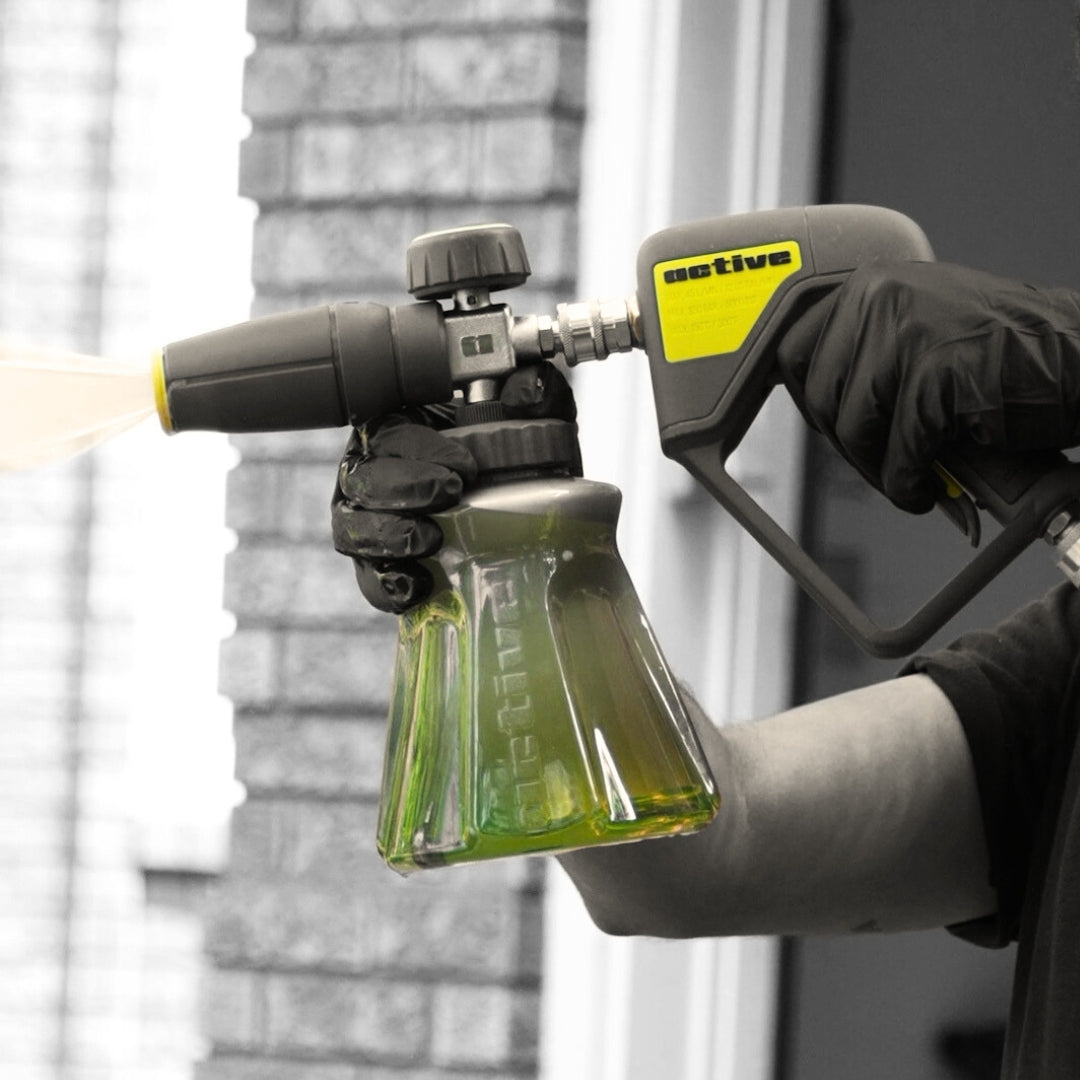 How to Use the Soap Dispenser on a Pressure Washer: Tips