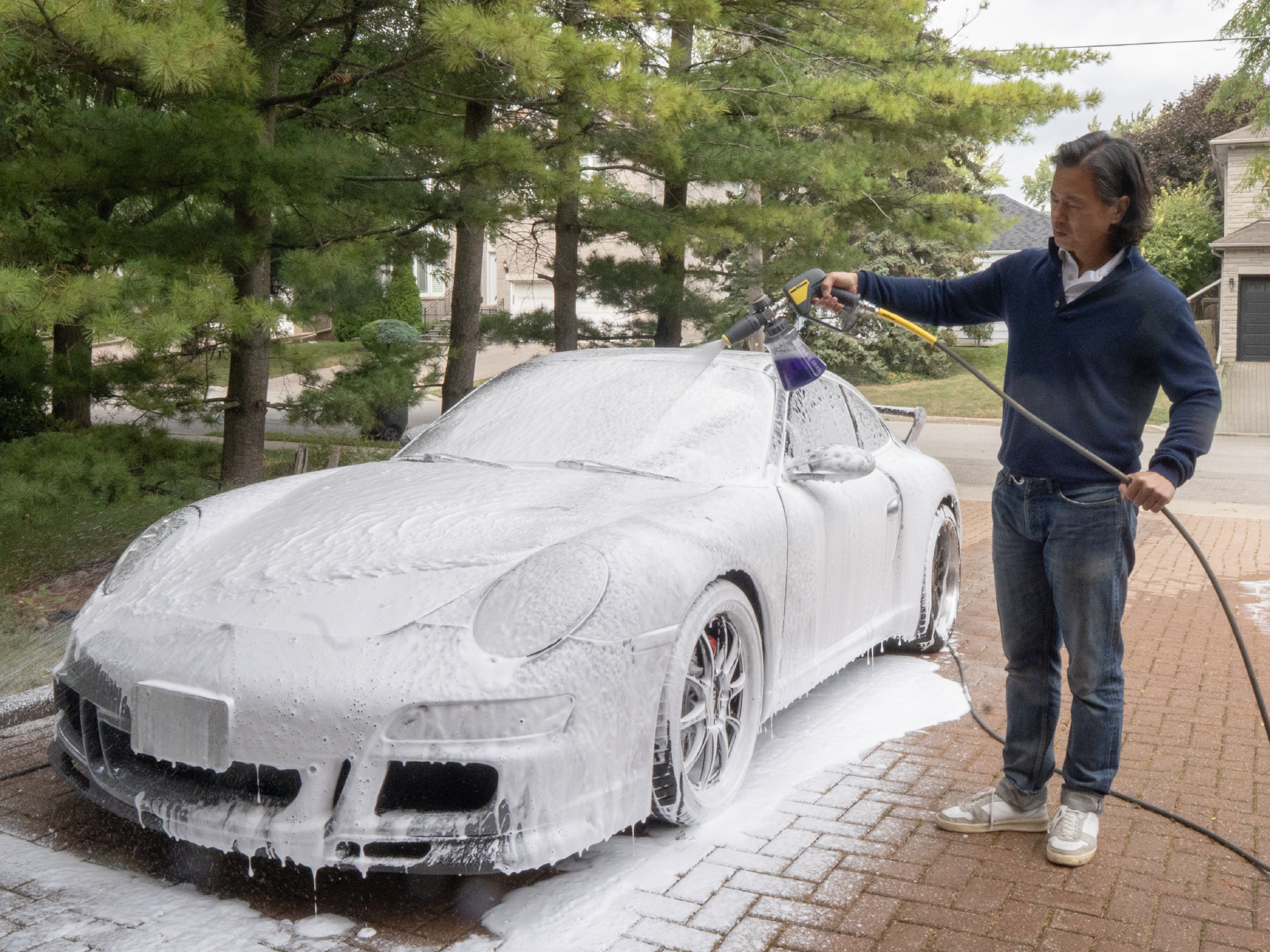 Active Foam Cannon