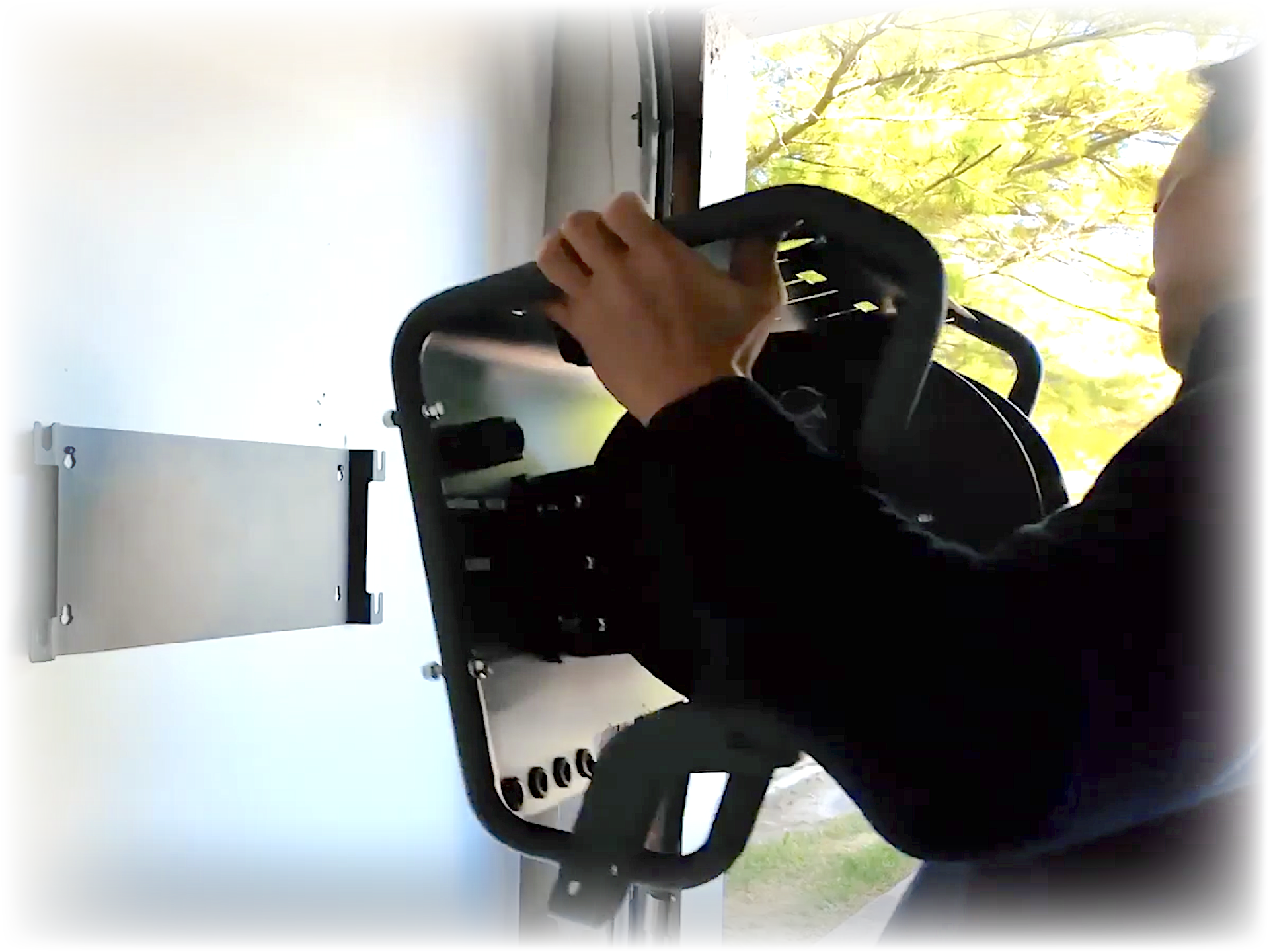 Safe and Easy to Mount